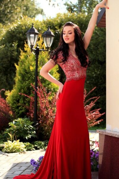 Iris offers exclusive outcall services in Amsterdam