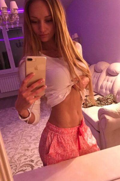 Book private escort and massage session with Youlianna in Amsterdam