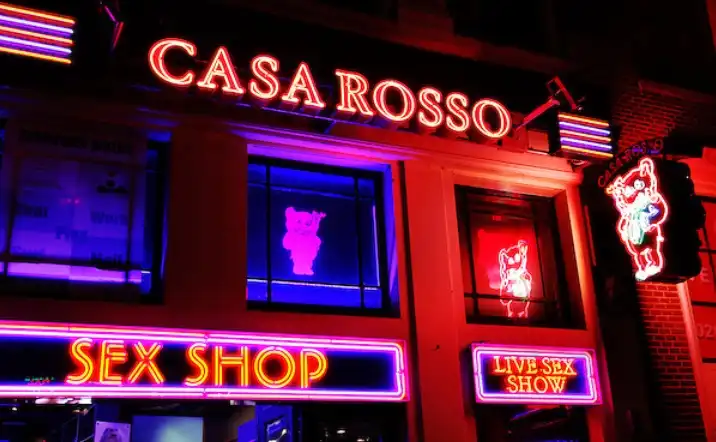 Casa Rosso Amsterdam – Iconic Erotic Theater in the Red Light District
