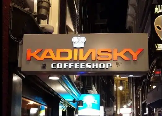 Kadinsky Coffeeshop Amsterdam – Modern Exterior of a Stylish City Center Cannabis Café